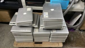 本公司 大量高價收購 蘋果電腦 好壞都收