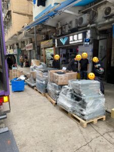 客戶賣來本店，多板電腦野，主機，手提電腦，顯示器，服務器，路由器等等。。。