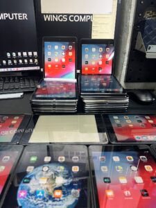 客戶賣來本店，Ipad 250部