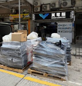 客戶賣來本店，100多部HP手提電腦 及100多個顯示器