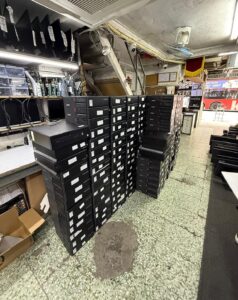 客戶賣來本店，一批lenovo 8代電腦主機
